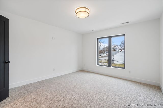 103 Howard Lane, Jeffersonville, IN 47130