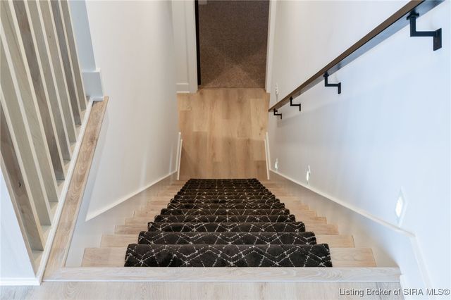 103 Howard Lane, Jeffersonville, IN 47130