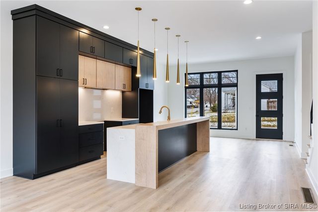 103 Howard Lane, Jeffersonville, IN 47130