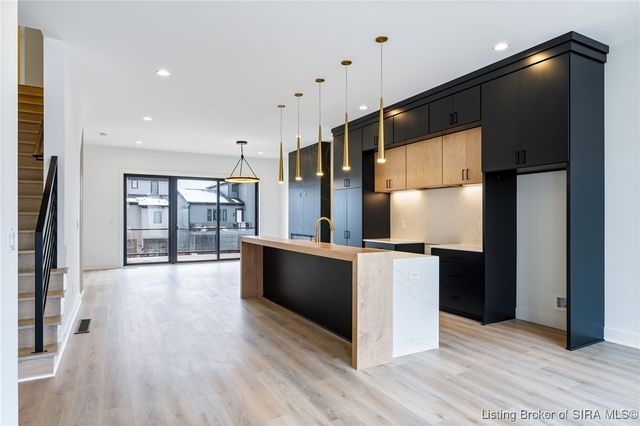 103 Howard Lane, Jeffersonville, IN 47130