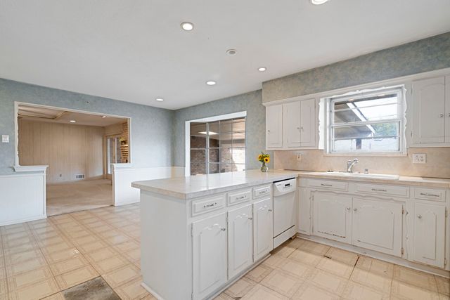 10146 Coveridge Drive, Dallas, TX 75238