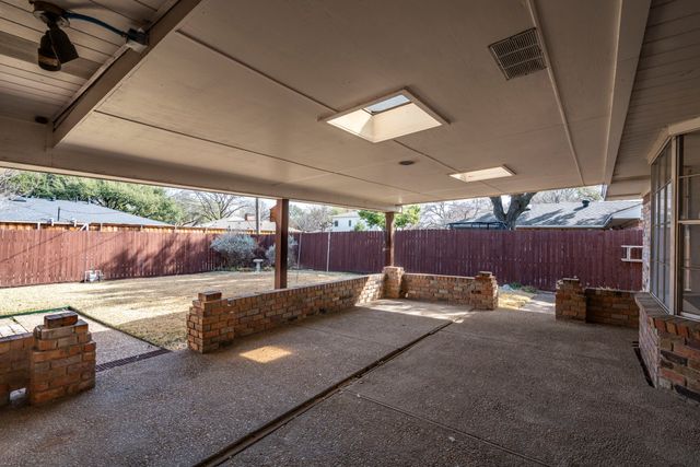 10146 Coveridge Drive, Dallas, TX 75238