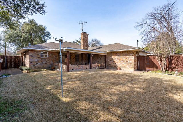 10146 Coveridge Drive, Dallas, TX 75238