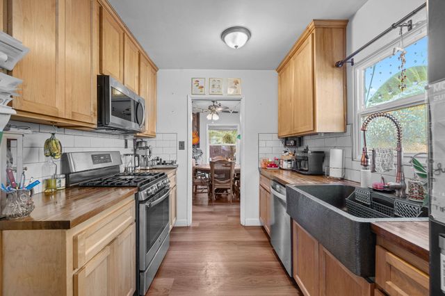 2325 Barnett Street, Bakersfield, CA 93308