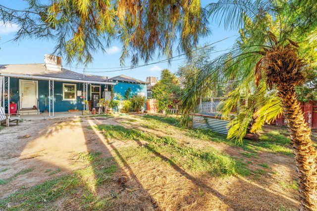 2325 Barnett Street, Bakersfield, CA 93308