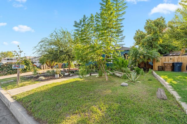 2325 Barnett Street, Bakersfield, CA 93308
