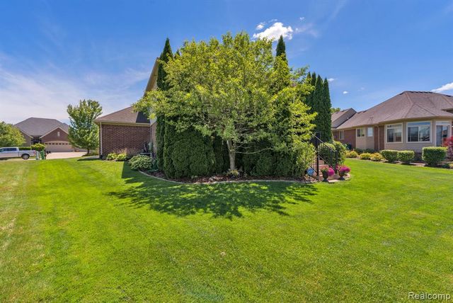 55477 Snead Drive, Macomb, MI 48042
