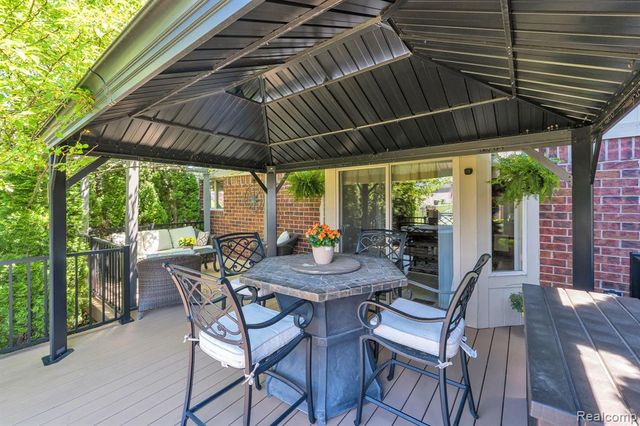 55477 Snead Drive, Macomb, MI 48042