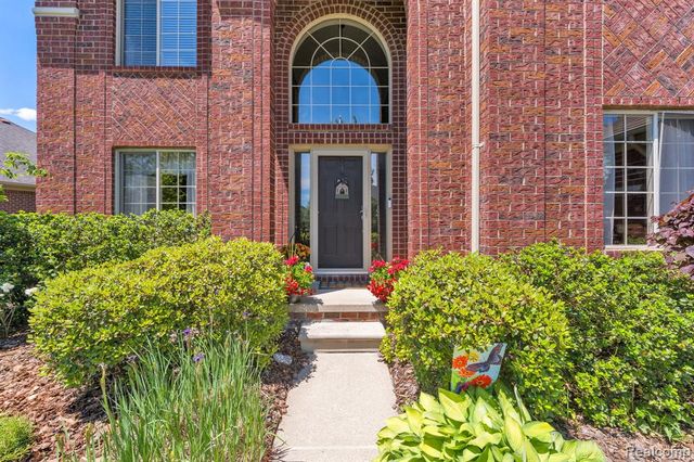 55477 Snead Drive, Macomb, MI 48042