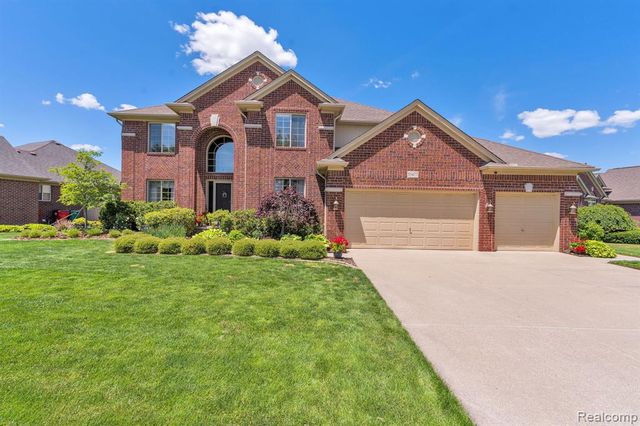 55477 Snead Drive, Macomb, MI 48042