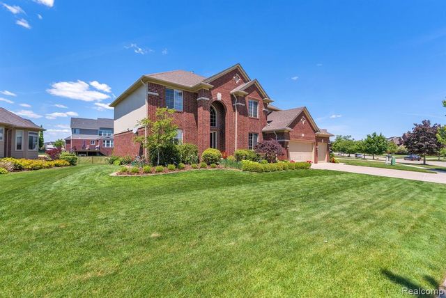 55477 Snead Drive, Macomb, MI 48042