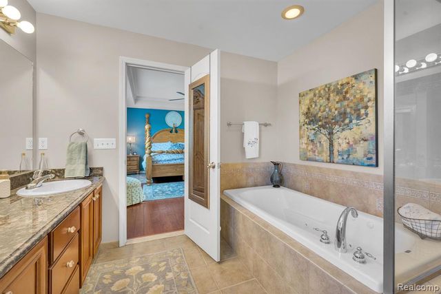 55477 Snead Drive, Macomb, MI 48042