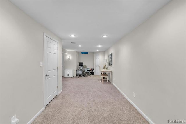 55477 Snead Drive, Macomb, MI 48042
