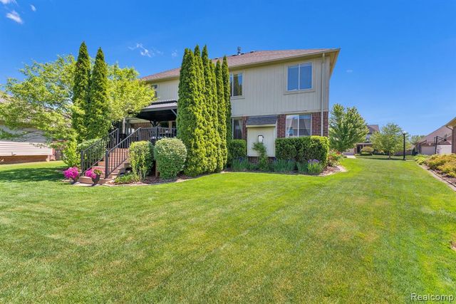 55477 Snead Drive, Macomb, MI 48042