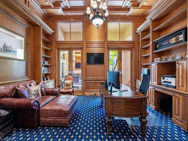 6955 Verde WAY, Naples, FL 34108