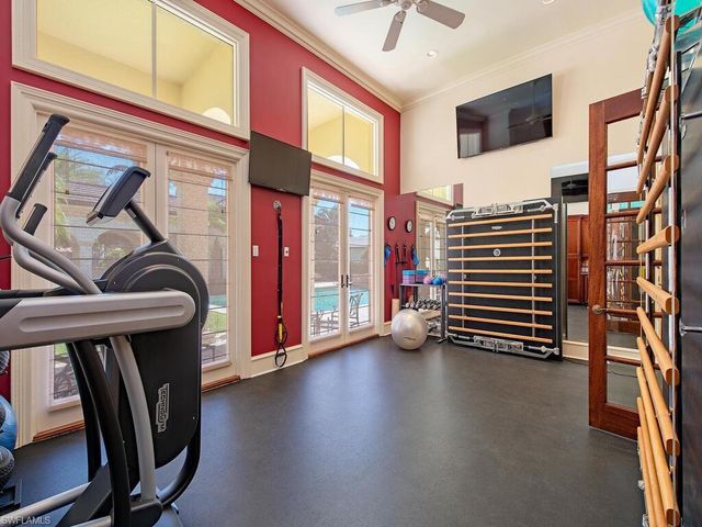 6955 Verde WAY, Naples, FL 34108