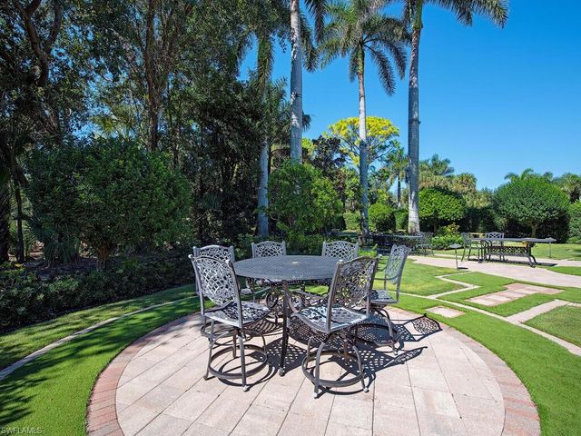 6955 Verde WAY, Naples, FL 34108