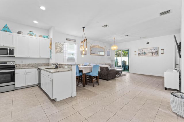6855 4TH Street, Jupiter, FL 33458