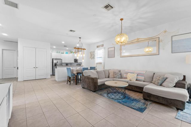 6855 4TH Street, Jupiter, FL 33458