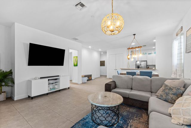 6855 4TH Street, Jupiter, FL 33458