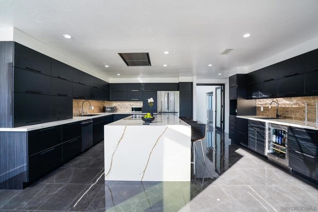 1517 Shields Ave, Encinitas, CA 92024