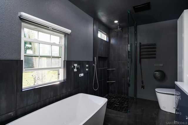 1517 Shields Ave, Encinitas, CA 92024