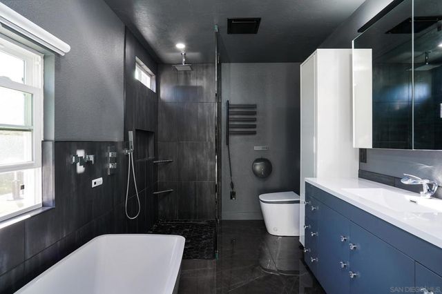 1517 Shields Ave, Encinitas, CA 92024