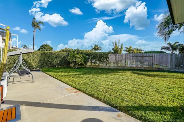 1517 Shields Ave, Encinitas, CA 92024