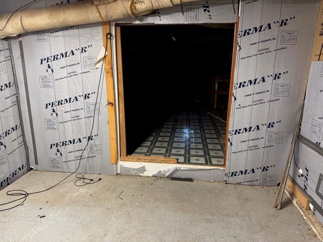 77 PYRENEES WAY, Hot Springs Village, AR 71909