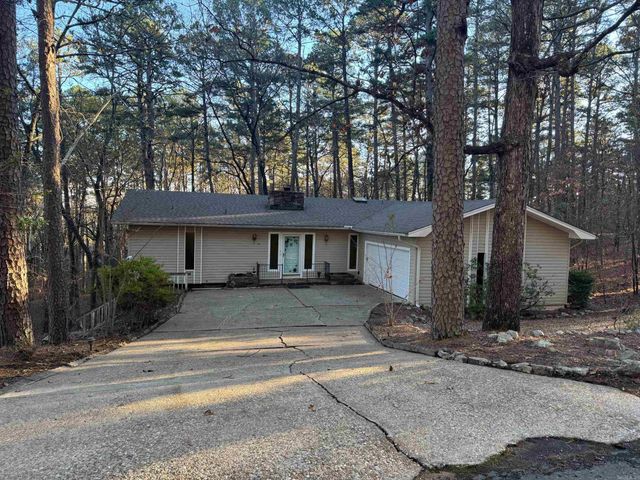 77 PYRENEES WAY, Hot Springs Village, AR 71909