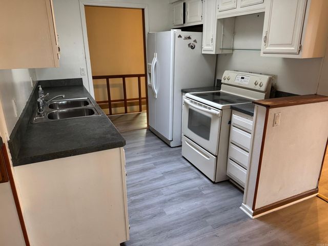 77 PYRENEES WAY, Hot Springs Village, AR 71909