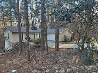 77 PYRENEES WAY, Hot Springs Village, AR 71909