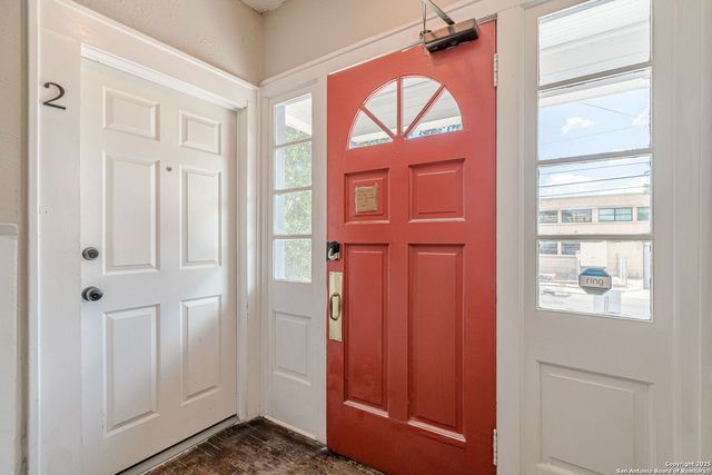 1805 N Flores St Apt 2, San Antonio, TX 78212