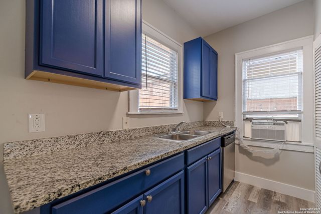 1805 N Flores St Apt 2, San Antonio, TX 78212