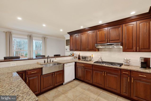 11049 NEWOOD DR, Manassas, VA 20111