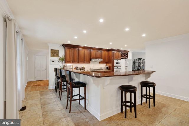 11049 NEWOOD DR, Manassas, VA 20111