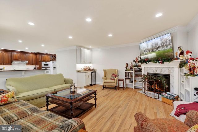 11049 NEWOOD DR, Manassas, VA 20111