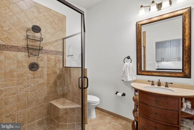 11049 NEWOOD DR, Manassas, VA 20111