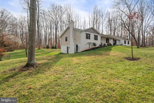 11049 NEWOOD DR, Manassas, VA 20111