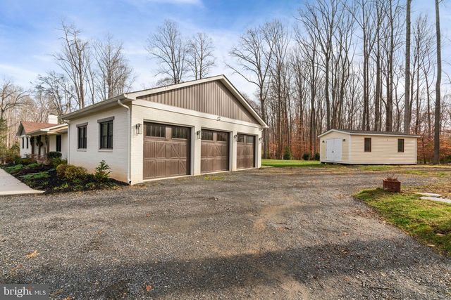 11049 NEWOOD DR, Manassas, VA 20111