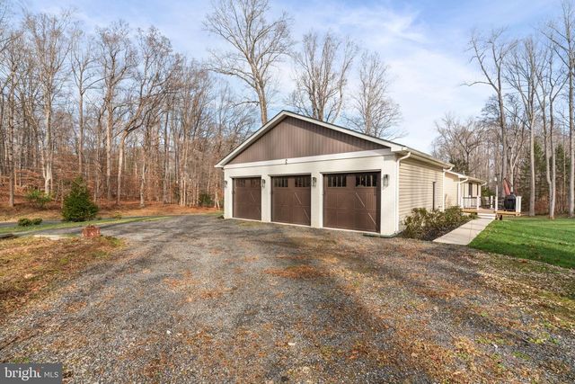 11049 NEWOOD DR, Manassas, VA 20111