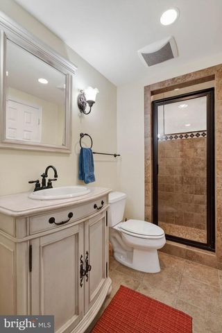 11049 NEWOOD DR, Manassas, VA 20111