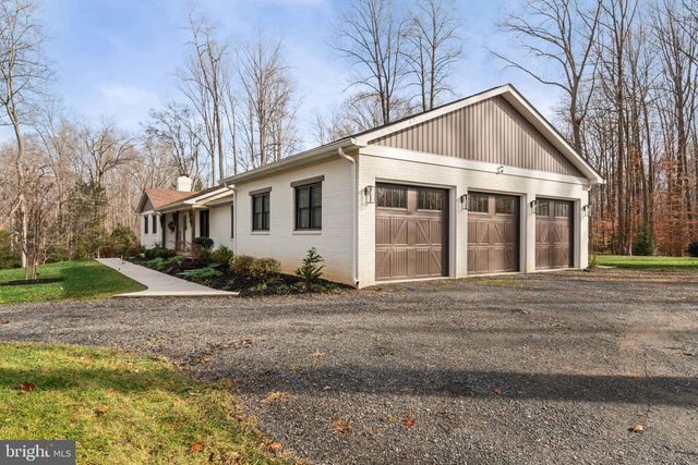 11049 NEWOOD DR, Manassas, VA 20111