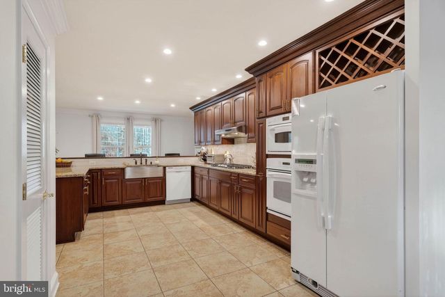 11049 NEWOOD DR, Manassas, VA 20111