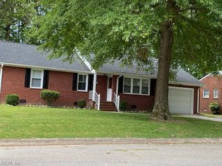 50 Peters LN, Newport News, VA 23606