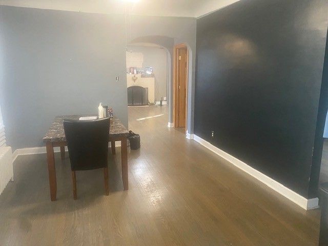 8212 S Crandon Avenue, Chicago, IL 60617