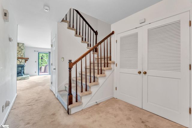 8 Graystone Way, Taylors, SC 29687