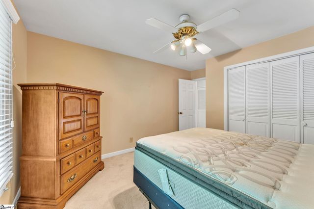 8 Graystone Way, Taylors, SC 29687