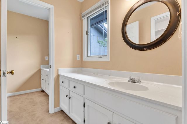 8 Graystone Way, Taylors, SC 29687