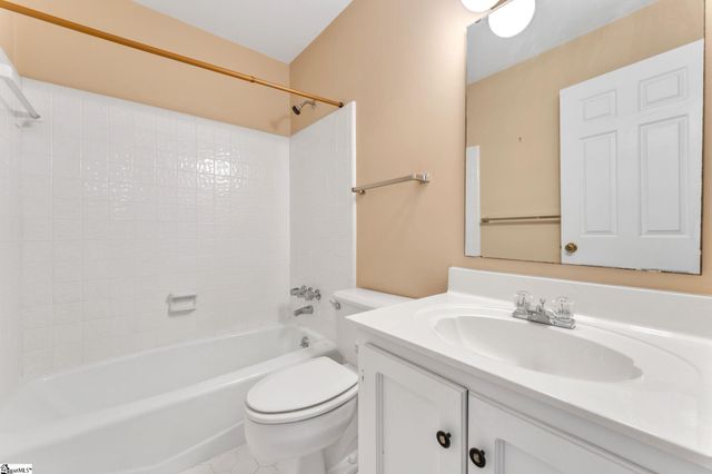 8 Graystone Way, Taylors, SC 29687